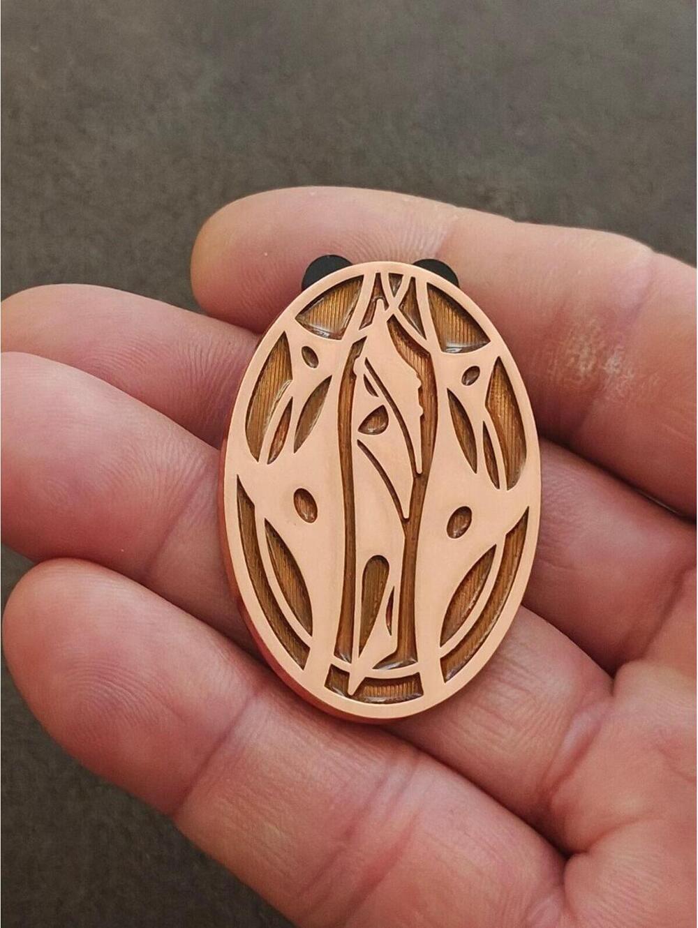 2019 Star Wars Galaxy's Edge Savi's Lightsaber Workshop Elemental Nature Pin